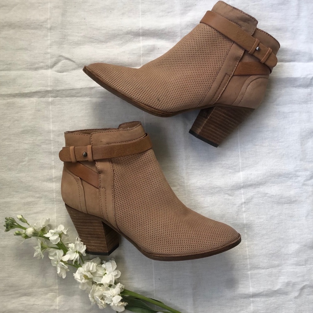 Dolce Vita Booties